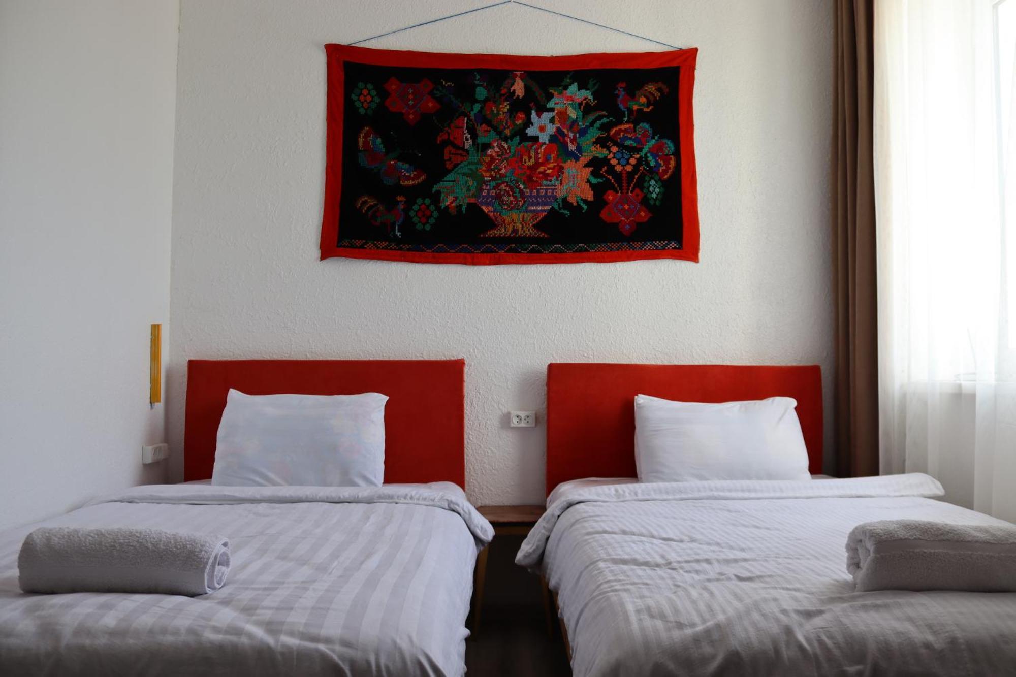Duet Hostel & Hotel Karakol Pokoj fotografie