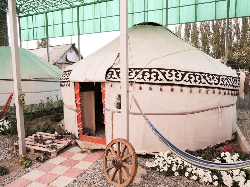 Duet Hostel & Hotel Karakol Exteriér fotografie